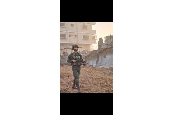 צילום מתוך דף הפייסבוק שש-שנתי יצחק שמיר