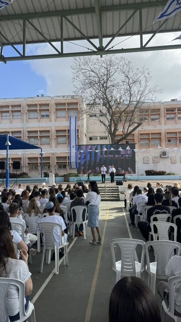צילום מתוך דף הפייסבוק חטיבת הביניים "טביב" ראשל"צ