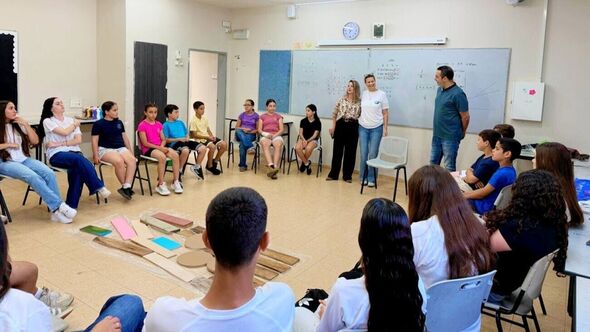 צילום מתוך דף הפייסבוק בית ספר הביל"ויים גדרה