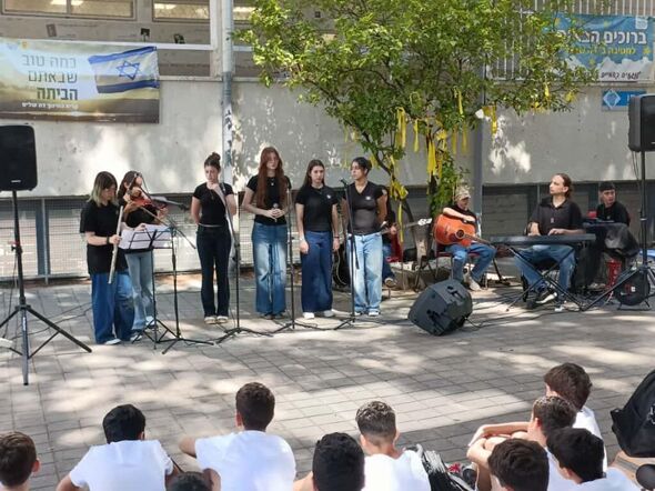 צילום מתוך דף הפייסבוק קריית חינוך דה שליט