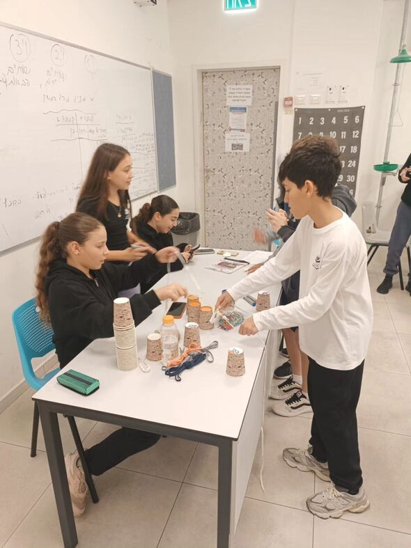 צילום מתוך דף הפייסבוק קריית החינוך יצחק נבון