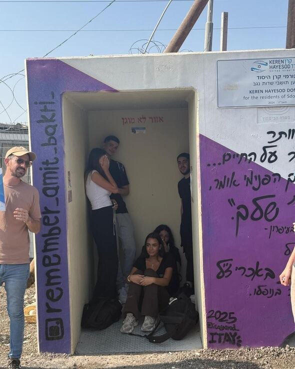 צילום מתוך דף הפייסבוק קריית חינוך דה שליט