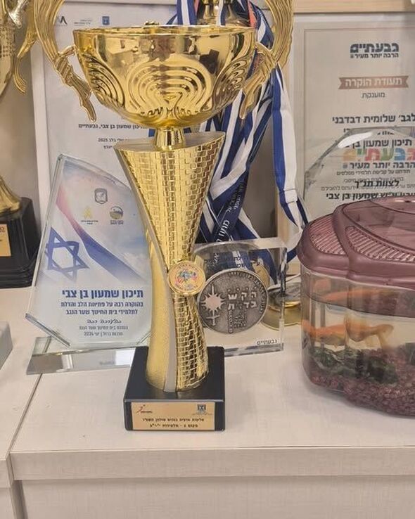 צילום מתוך דף הפייסבוק תיכון שמעון בן צבי