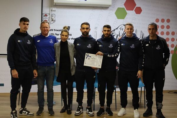 צילום מתוך דף הפייסבוק מועדון הכדורגל הפועל פתח-תקוה