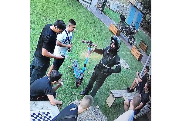 צילום מתוך דף הפייסבוק צביקה ברוט