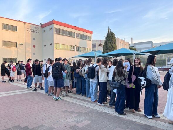 צילום מתוך דף הפייסבוק תיכון עירוני י"ד ת"א