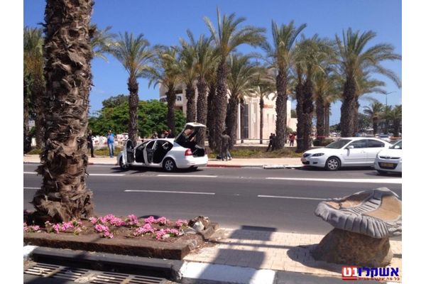 הרכב שנפגע בניסיון החיסול - צילום אתר אשקלונט