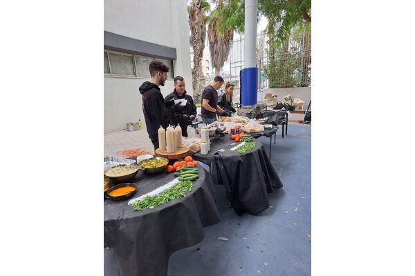 צילום מתוך דף הפייסבוק תיכון עירוני ה' תל אביב