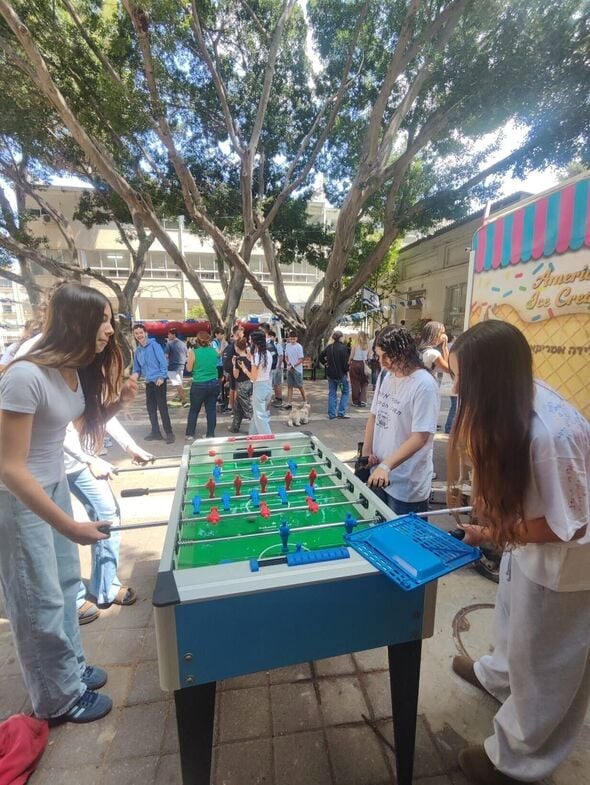 צילום מתוך דף הפייסבוק קריית חינוך דה שליט