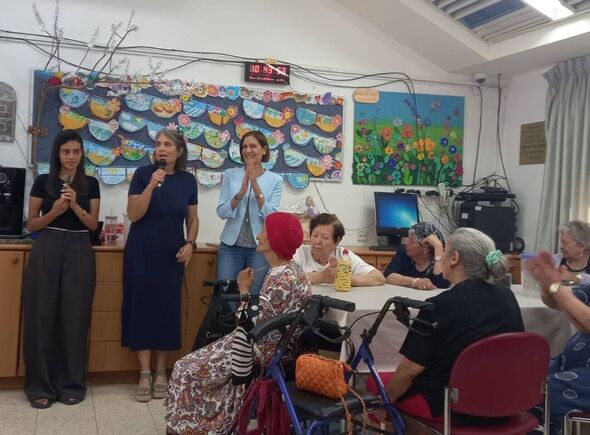 צילום מתוך דף הפייסבוק מרכז יום לאזרח הוותיק מעז קרית עקרון