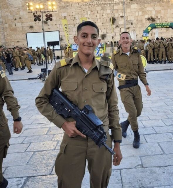 צילום מתוך דף הפייסבוק אלי כהן - Eli Cohen