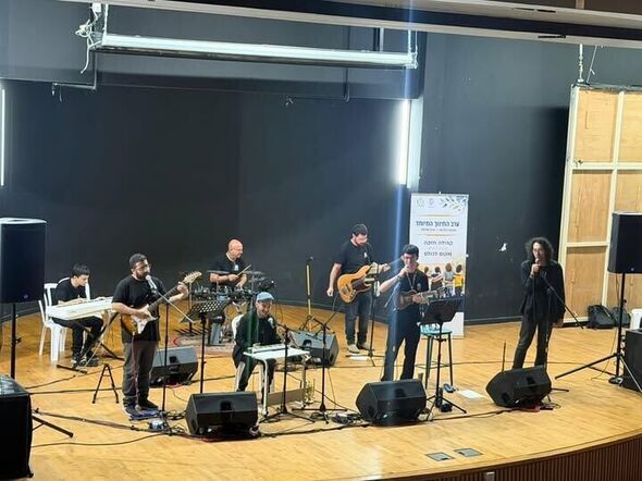 צילום מתוך דף הפייסבוק רועי גבאי