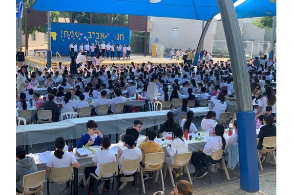 צילום מתוך דף הפייסבוק בית ספר רמון