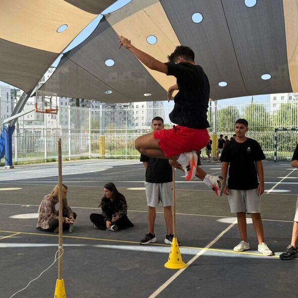 צילום מתוך דף הפייסבוק קריית החינוך יצחק נבון