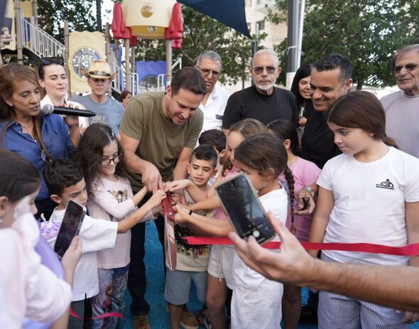 דף הפייסבוק רז קינסטליך - ראש עיריית ראשון לציון