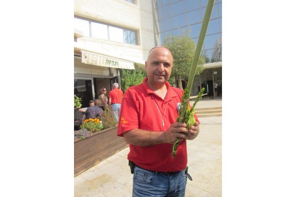 תמונות מתוך אתר חבד אינפו