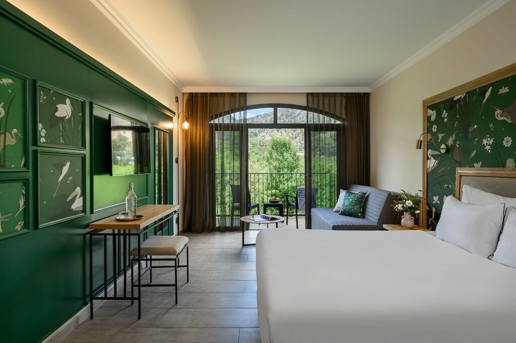 איה בן עזרי