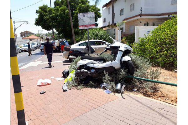 מזירת התאונה בראשון לציון - צילום: דוברות איחוד הצלה