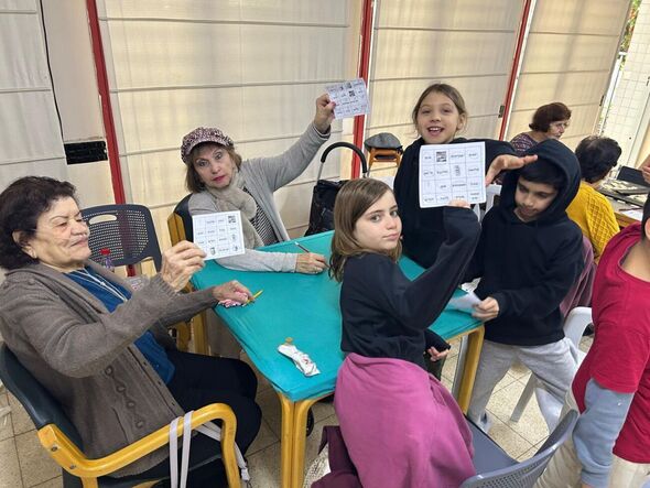 צילום מתוך דף הפייסבוק בית-הספר "הרצל" בת ים