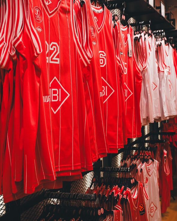 צילום מתוך דף הפייסבוק Hapoel Tel Aviv BC - מועדון הכדורסל הפועל תל אביב