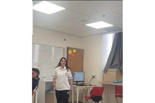 תמר דוד בהתגייסות בימי הלוחמה בקורונה