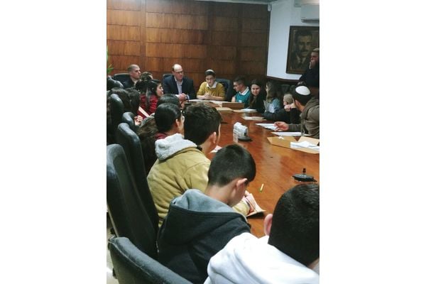 תמונות: מחלקת נוער