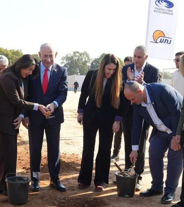 צילום מתוך דף הפייסבוק צביקה ברוט - Tzvika Brot