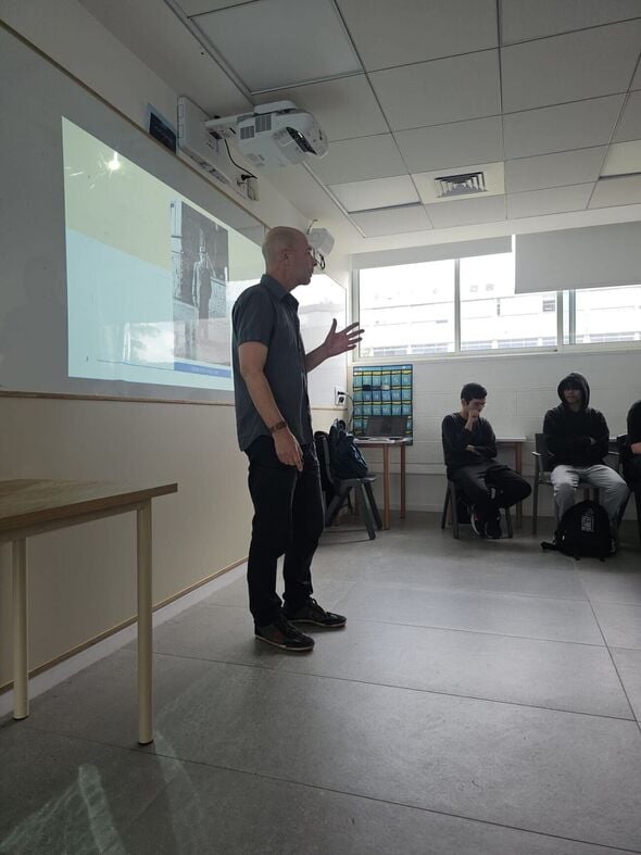 צילום מתוך דף הפייסבוק קריית החינוך אורט סינגאלובסקי