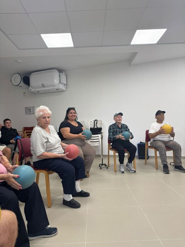 דף הפייסבוק מרכז יום לאזרח הוותיק מעז קרית עקרון