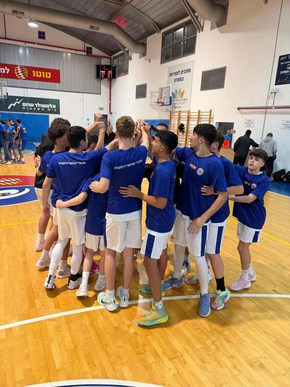 צילום מתוך דף הפייסבוק מכבי רחובות מחלקת הנוער כדורסל