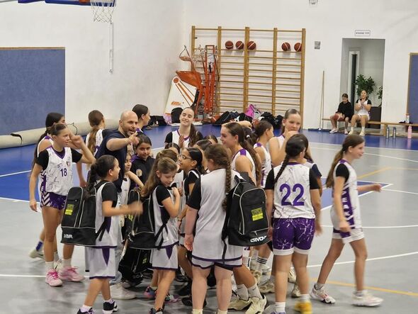 צילום מתוך דף הפייסבוק אליצור יבנה כדורסל הדף הרשמי