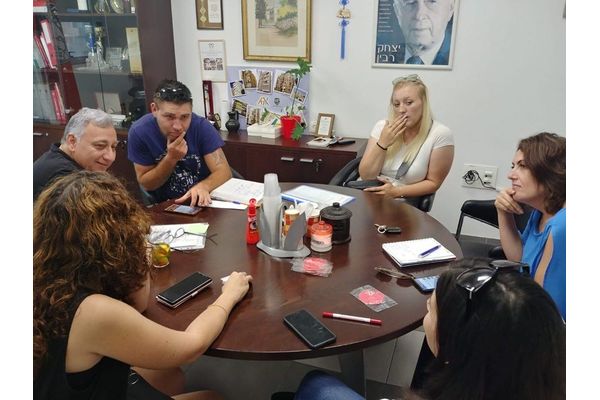 פגישת מנהלי הפרוייקט עם מוטי עג'מי