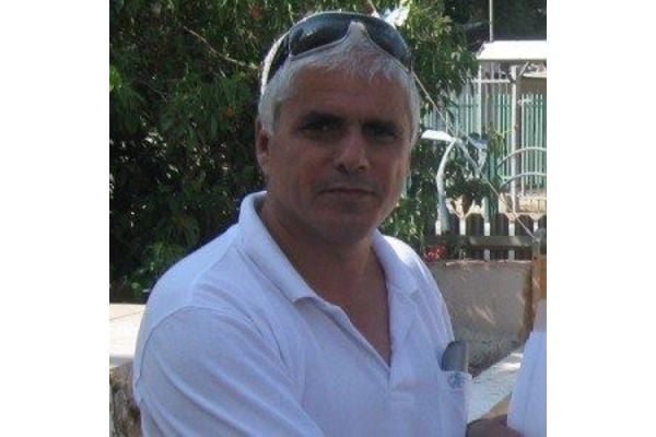 משה עוזרי - יור שכונת סלע