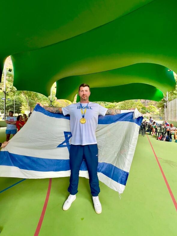 צילום:דניס ואליאולין, Greg Wagner