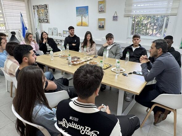צילום מתוך דף הפייסבוק קרית החינוך ע"ש גינסבורג