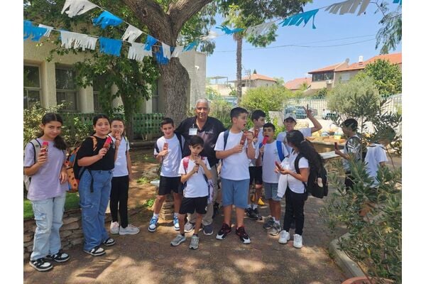 צילום מתוך דף הפייסבוק בית הספר "מעיין" יבנה