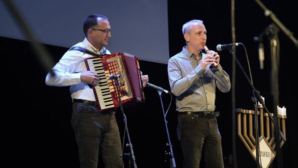 צילום: מקס בלזנוב, רקורד הפקות