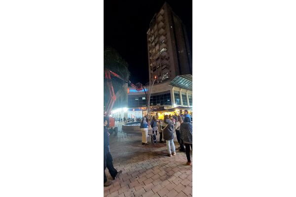 הדלקת הנרות במתחם התחנה המרכזית של הרב ריבקין