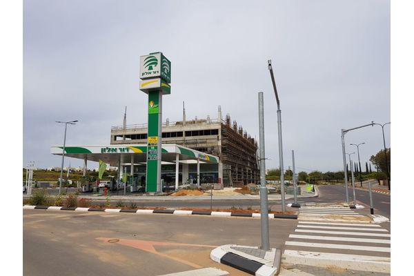 הצו הוא על הקומה מעל. ולא לעסקים הפועלים בקומה הראשונה