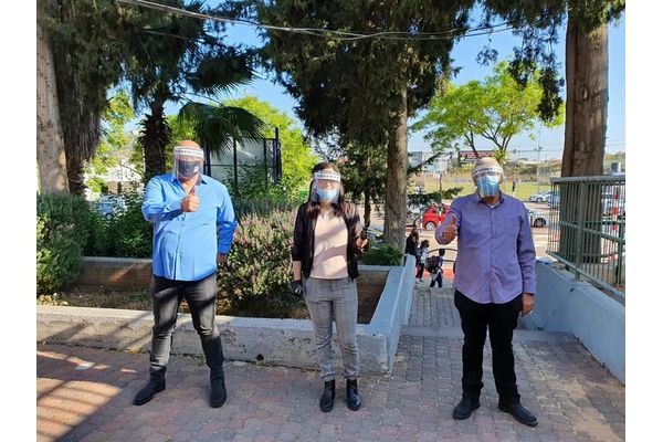 קרדיט: הדף של חובב צברי