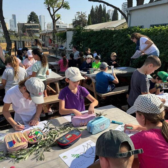 צילום מתוך דף הפייסבוק מחוז תל אביב - משרד החינוך