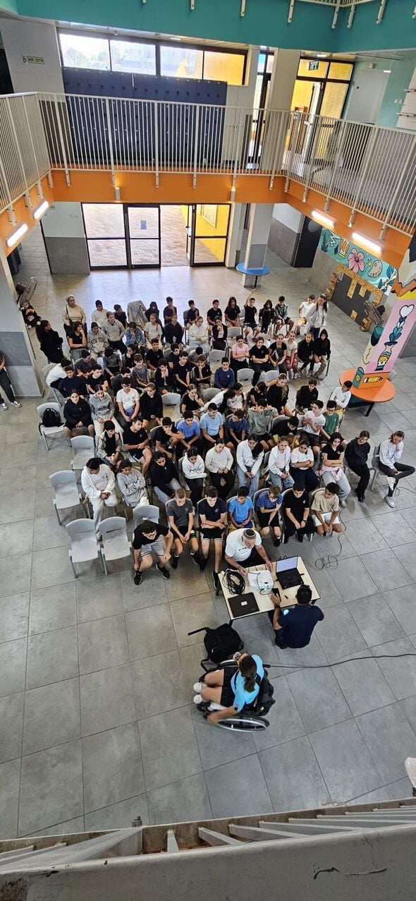 צילום מתוך דף הפייסבוק בית ספר איינשטיין יבנה