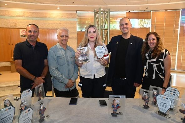 צילום: רמי אלימלך- ורד מגנטים, שלום אלזם