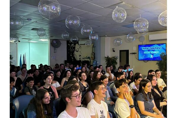 מופע הסטנדאפ לנוער ביום העצמאות