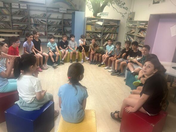 צילום מתוך דף הפייסבוק בית ספר פרחי המדע רחובות