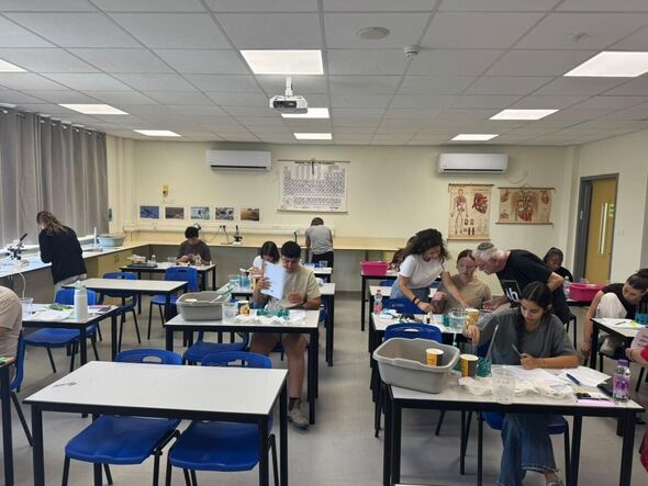 צילום מתוך דף הפייסבוק על-יסודי קשת מזכרת בתיה