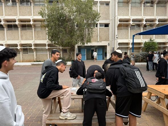 צילום מתוך דף הפייסבוק קריית חינוך אוריה - ראשון לציון