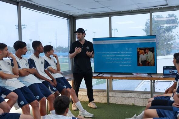 צילום מתוך דף הפייסבוק Maccabi Tel Aviv FC - מועדון הכדורגל מכבי ת"א