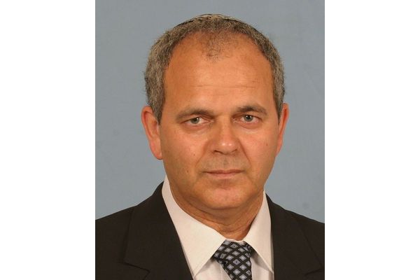 האם ד\\\\"ר גבי אביטל תושב רחובות ייב