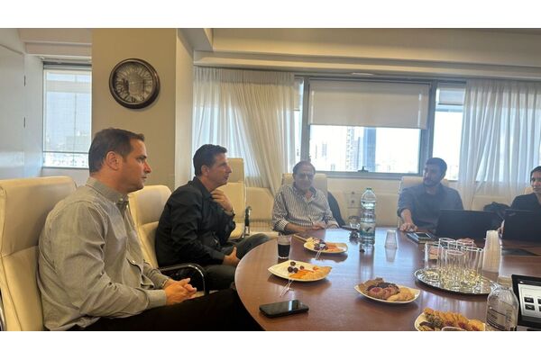 צילום מתוך דף הפייסבוק רז קינסטליך